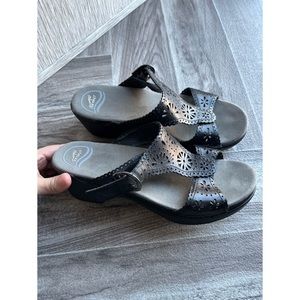 ❌gone❌Dansko Sapphire Leather Clog Sandals